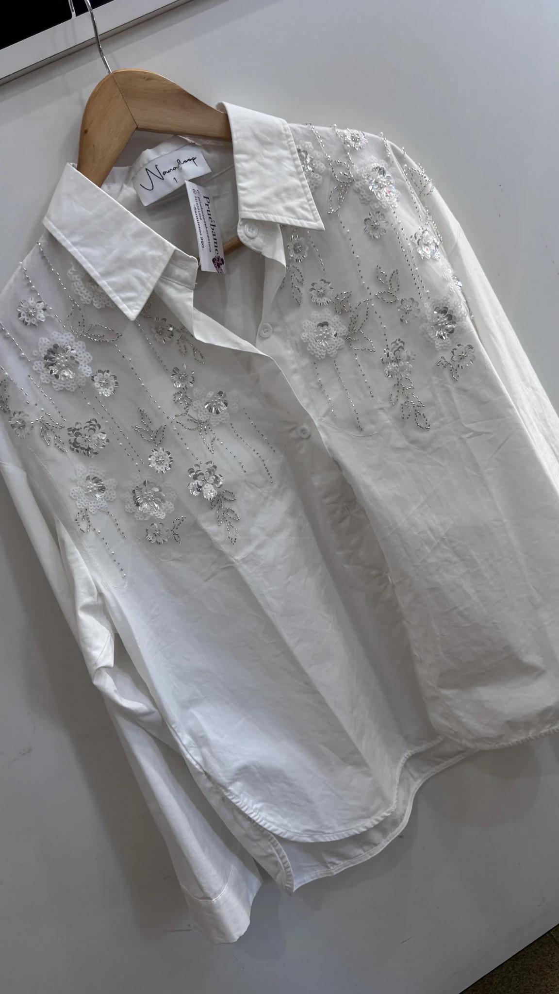 Camisa bordada