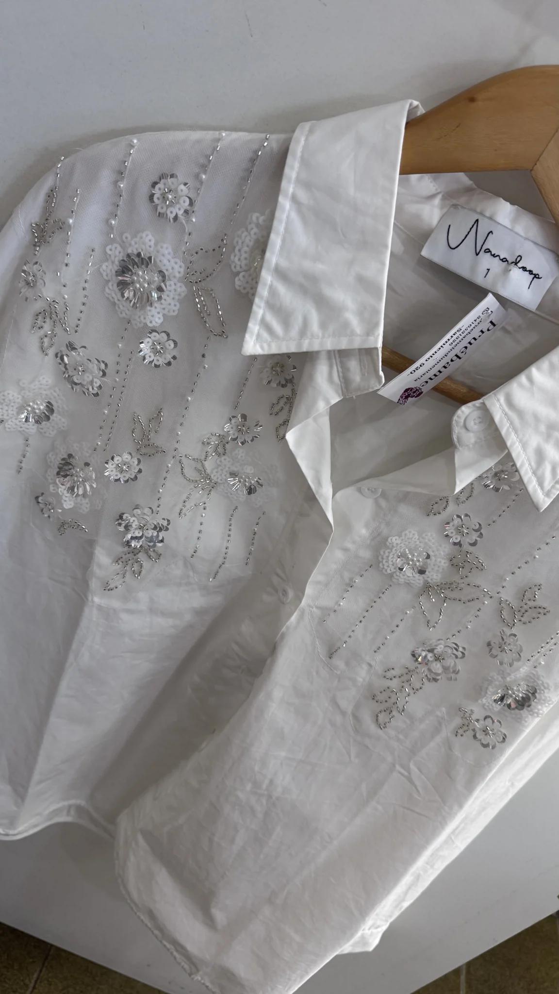 Camisa bordada